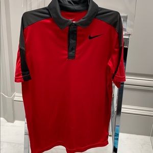NIKE DRI-FIT ATHLETIC TENNIS BOYS SHIRT SIZE SMALL